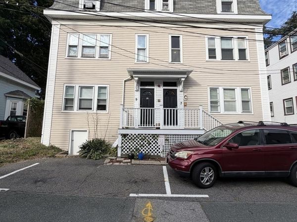 7 Phillips St, Unit 3, Beverly, MA 01915