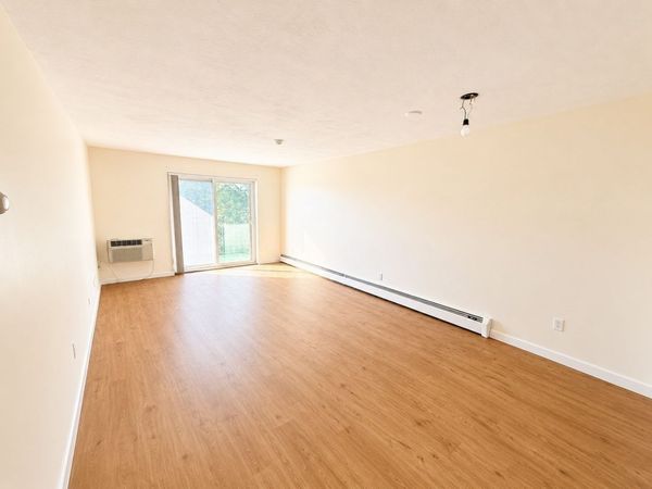 350 Highland Ave, Unit 35, Malden, MA 02148