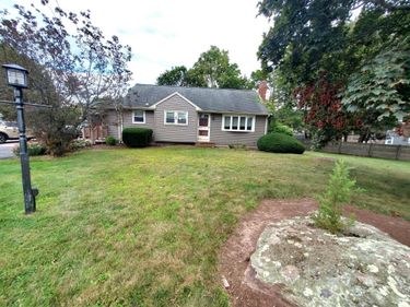 556 Pearl St, Brockton, MA 02301
