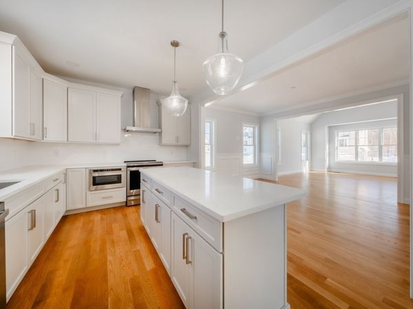 33 Strongwater Drive, Salem, MA 01970