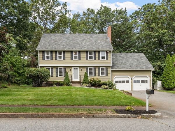 4 Apple Tree Ln, Wilmington, MA 01887