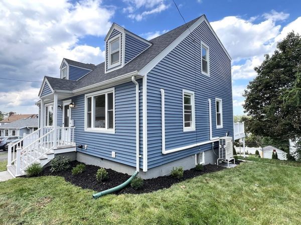 9 Crestway Rd, Boston, MA 02128