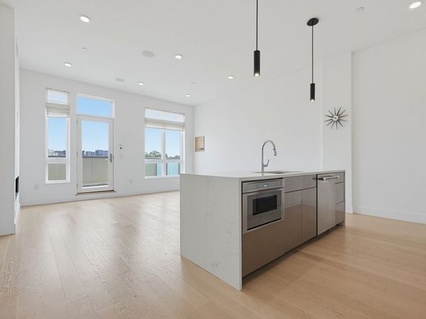 20 W 5th St, Unit 5D, Boston, MA 02127