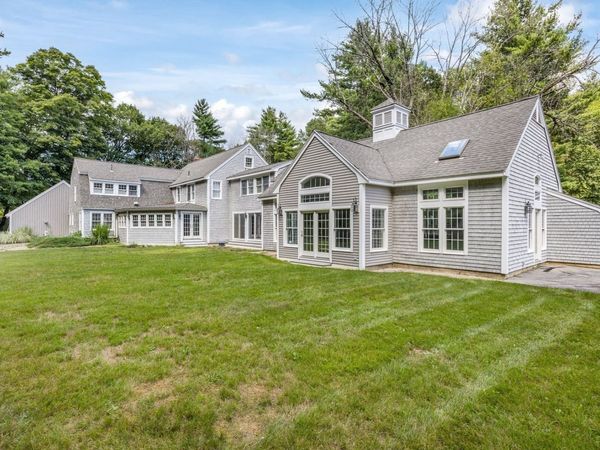4 Fraser Ln, Newbury, MA 01922