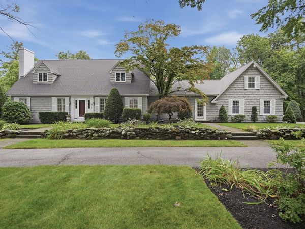 25 Grandview Road, Chelmsford, MA 01824