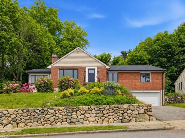 18 Travis Dr, Newton, MA 02467
