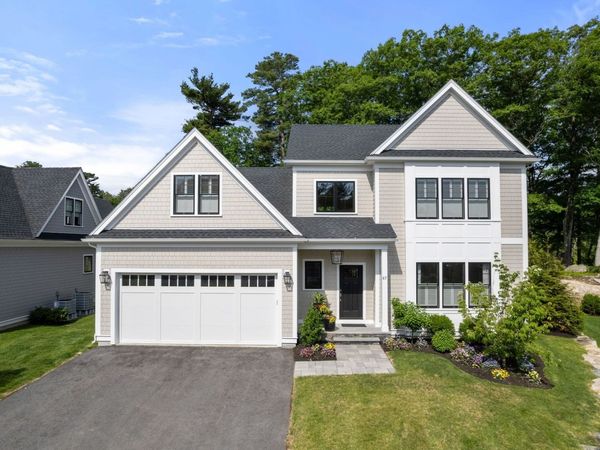 106 Horrigan Drive, Unit 21, Dedham, MA 02026