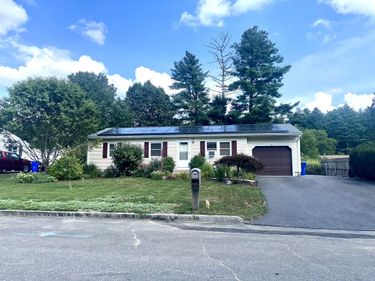 47 Thyme Ln, Springfield, MA 01129