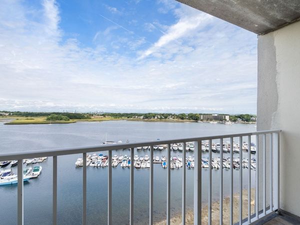 200 Cove Way, Unit 1012, Quincy, MA 02169