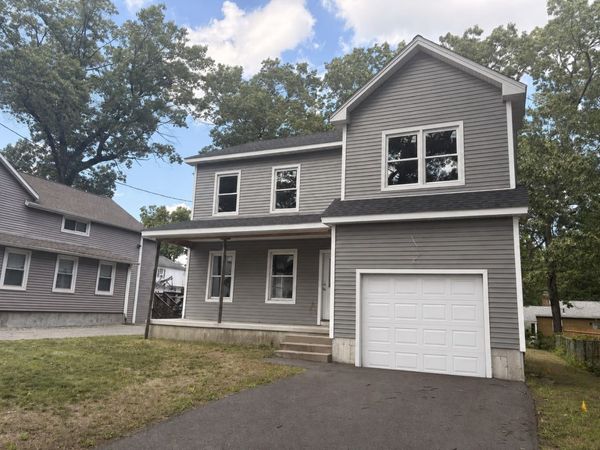 45 Goldenrod St, Springfield, MA 01109