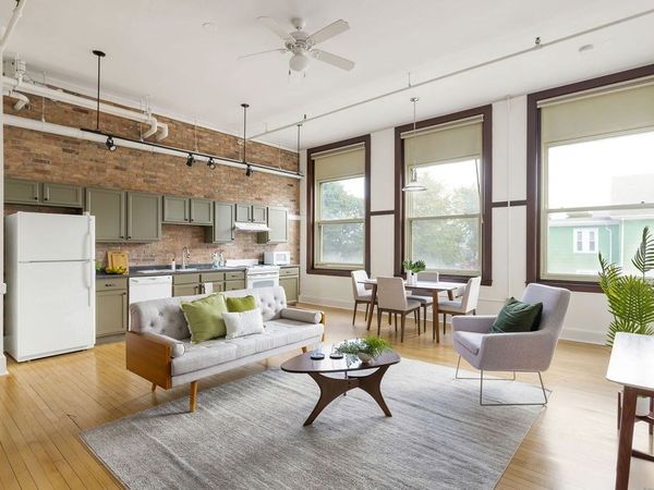 948 Main St, Unit 202, Waltham, MA 02453