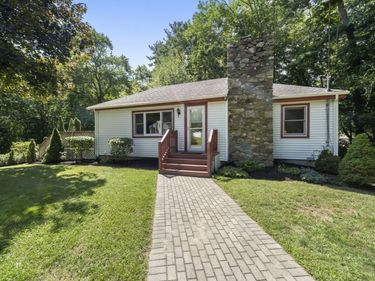 27 Antilla Court, Pembroke, MA 02359