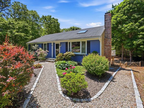 19 Ivest Circle, Falmouth, MA 02536