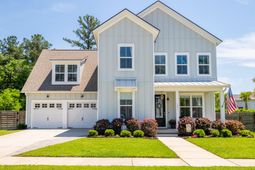 1055 Harriman Lane photo 4
