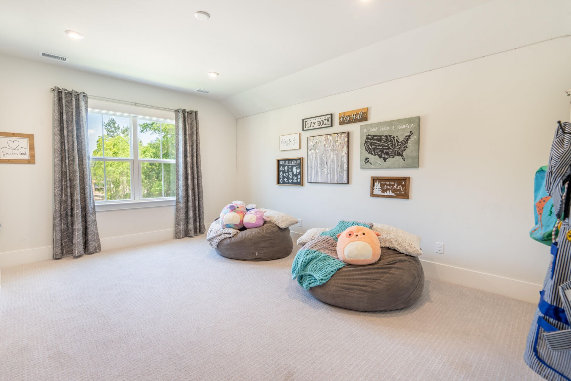 1055 Harriman Lane Photo 35