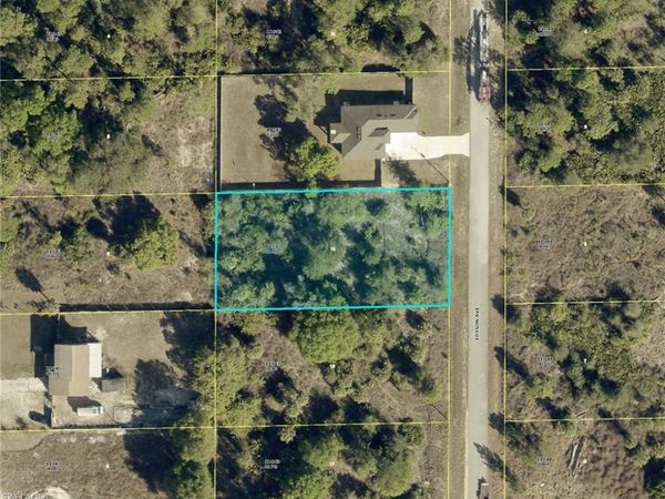 1513 Edison AVE , LEHIGH ACRES, FL 33972