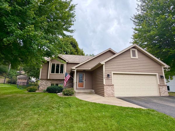 13628 Bryant Place S, Burnsville, MN 55337