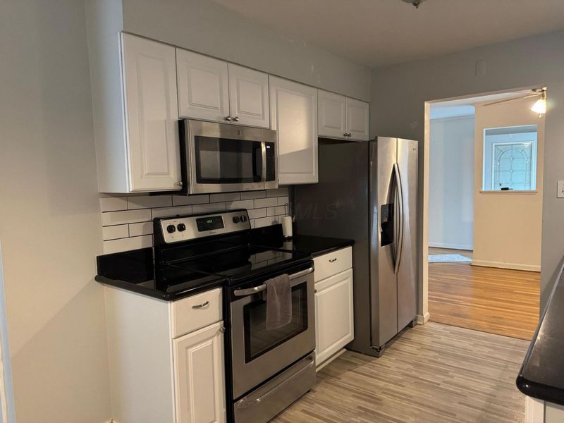 2706 Wildwood Road, Columbus, OH 43231 Photo 8