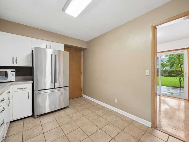 2801 Maplewood Drive, Columbus, OH 43231 Photo 12