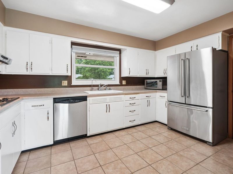 2801 Maplewood Drive, Columbus, OH 43231 Photo 8