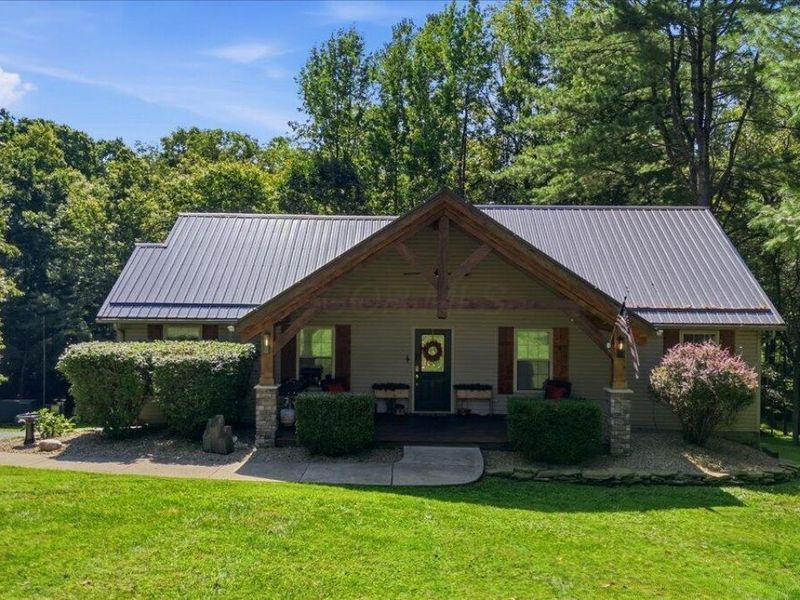 645 Floral Valley Drive W, Howard, OH 43028 Photo 26