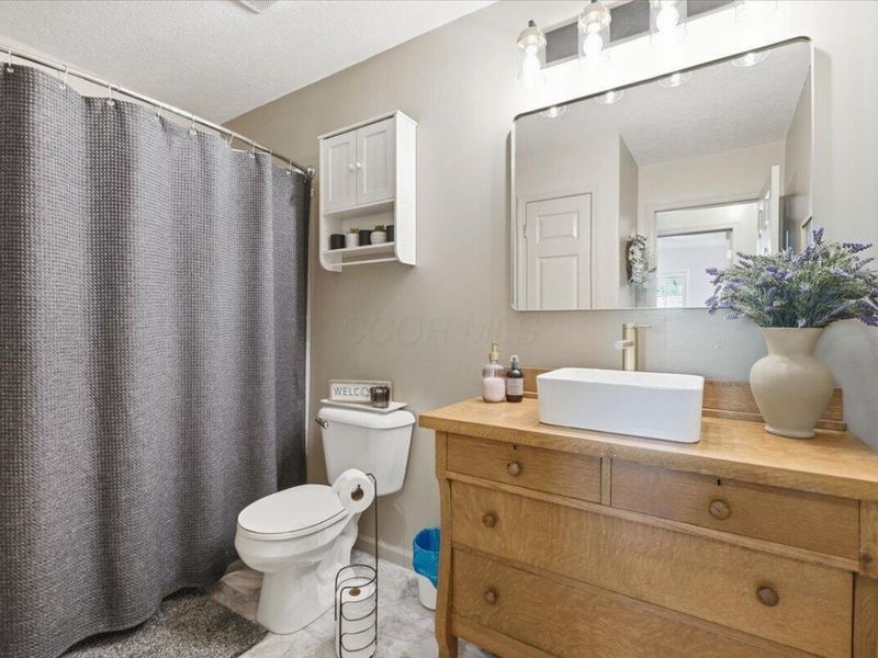 645 Floral Valley Drive W, Howard, OH 43028 Photo 34