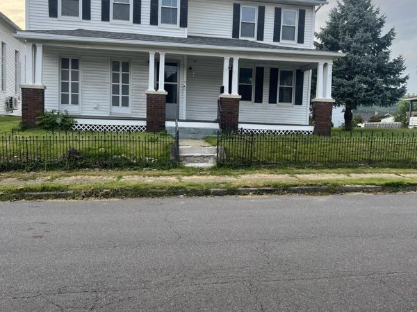 412 Delaware Avenue, Olyphant, PA 18447