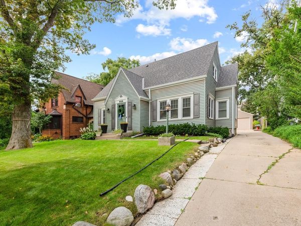 808 E Lake Forest AVENUE, Whitefish Bay, WI 53217