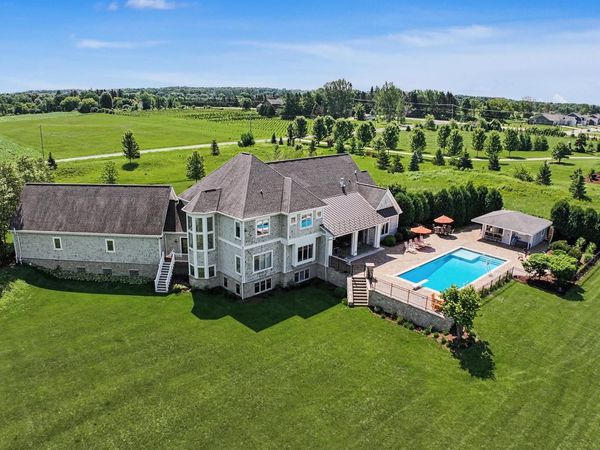 W148N12133 Pleasant View DRIVE, Germantown, WI 53022