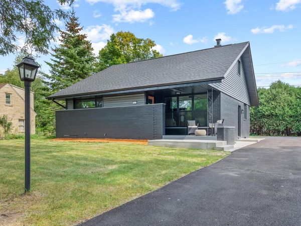 7470 N Navajo ROAD, Fox Point, WI 53217