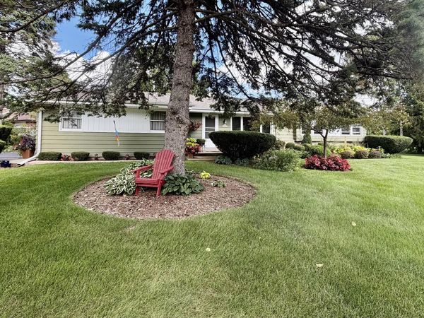 N56W15810 Bette DRIVE, Menomonee Falls, WI 53051