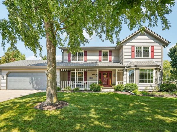 306 W Juniper DRIVE, Grafton, WI 53024