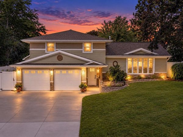 160 Roselawn BOULEVARD, Allouez, WI 54301