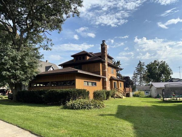 634 E Oak Grove STREET, Juneau, WI 53039