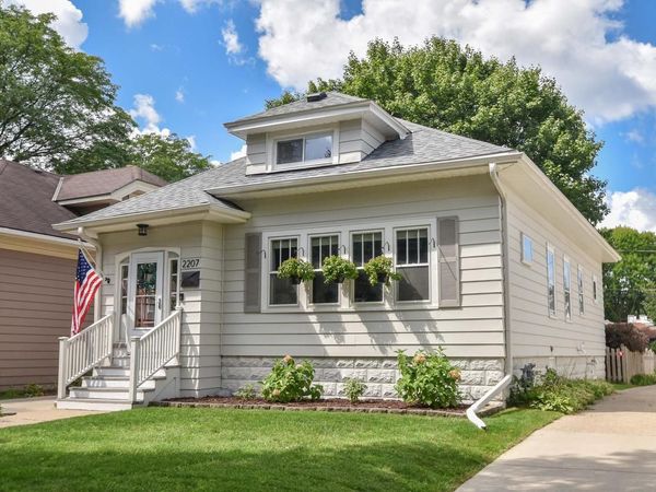 2207 N 66th STREET, Wauwatosa, WI 53213