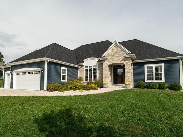 758 Prairie Hill AVENUE, Mukwonago, WI 53149