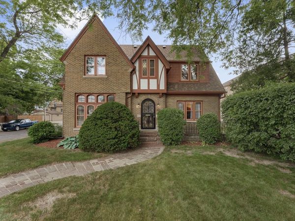 3303 N Sherman BOULEVARD, Milwaukee, WI 53216