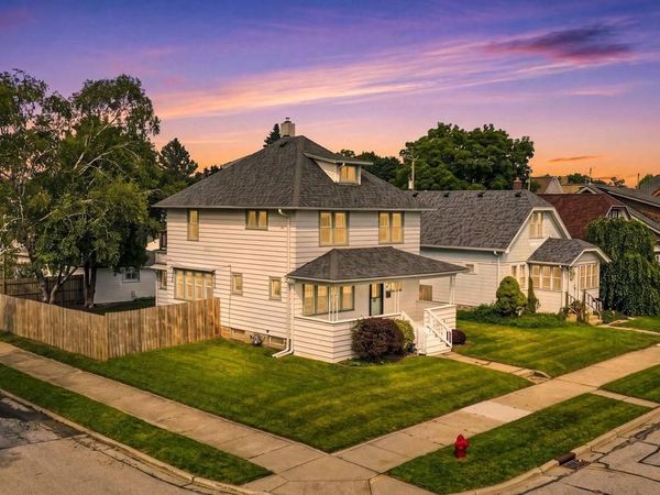 626 Madison AVENUE, South Milwaukee, WI 53172
