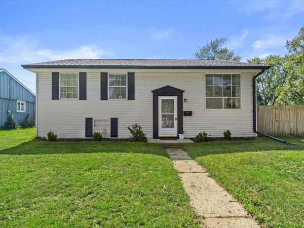 9525 Hulda DRIVE, Sturtevant, WI 53177