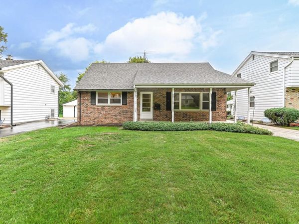 1118 S 124th STREET, West Allis, WI 53214