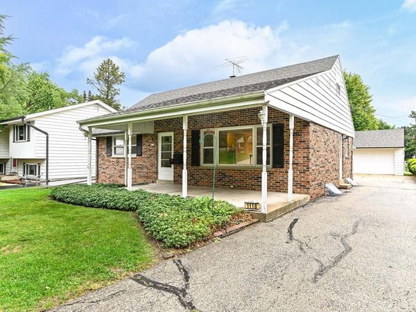 1118 S 124th STREET, West Allis, WI 53214