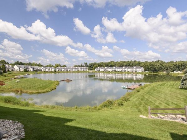 7760 W Tuckaway Shores DRIVE, Franklin, WI 53132