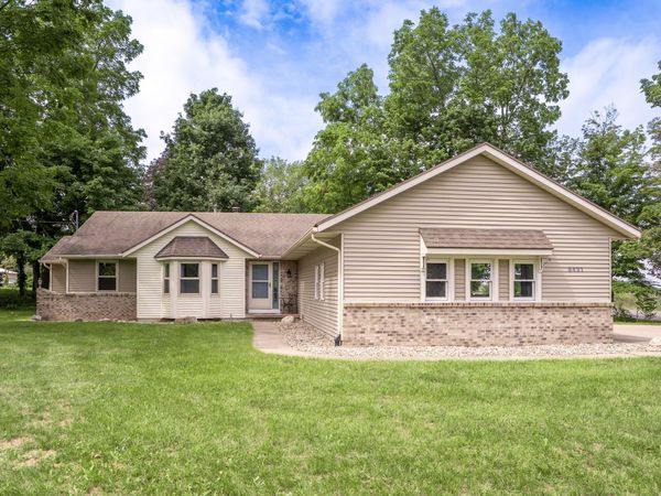 8421 Trail Blazer Drive SE, Byron Center, MI 49315