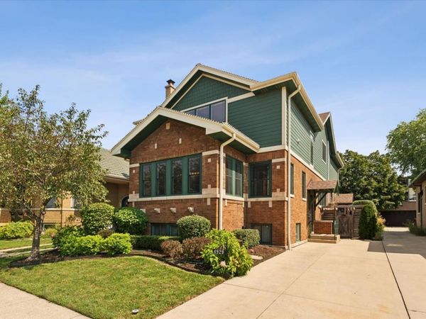 4929 N Fairfield Avenue , Chicago, IL 60625
