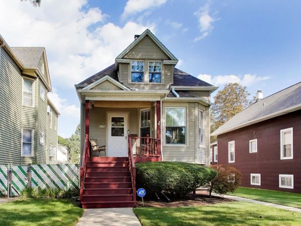 4149 N Ridgeway Avenue , Chicago, IL 60618