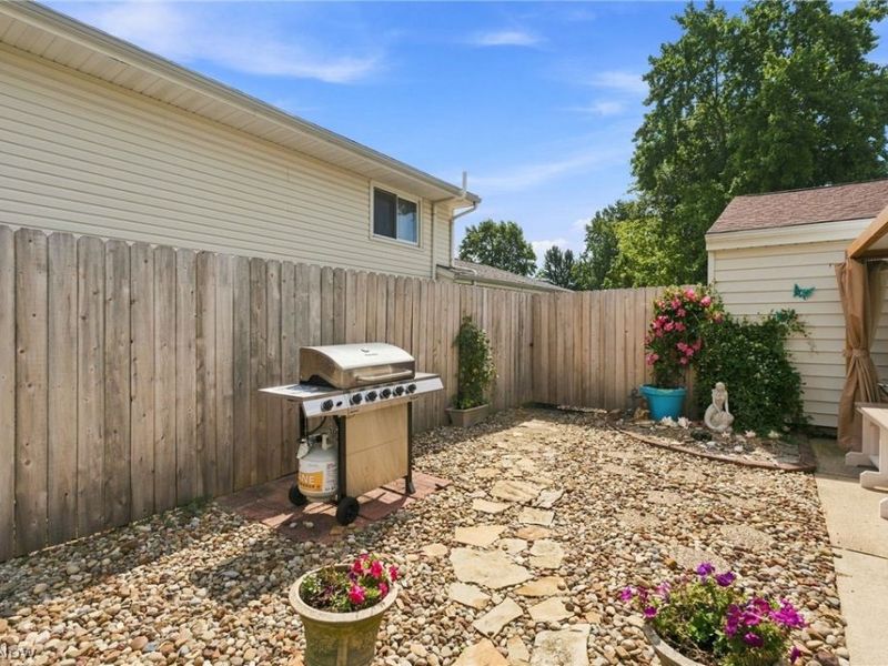 136 Illinois Circle, Elyria, OH 44035 Photo 36
