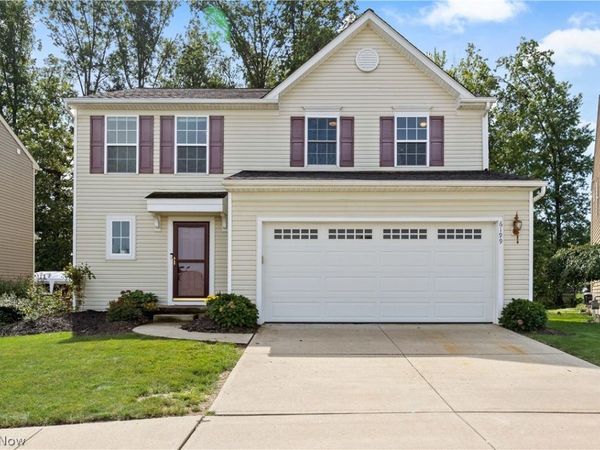 6199 E Meadow Farm Lane , Lorain, OH 44053