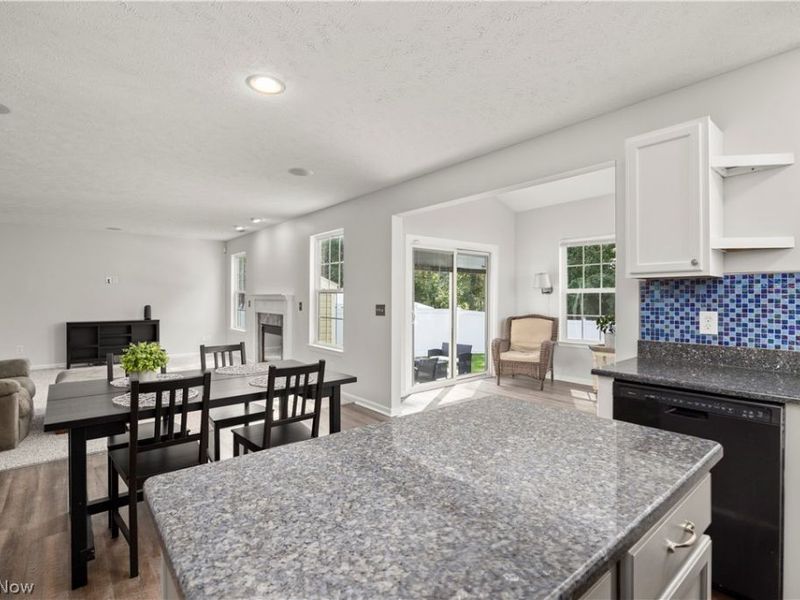 6199 E Meadow Farm Lane, Lorain, OH 44053 Photo 11