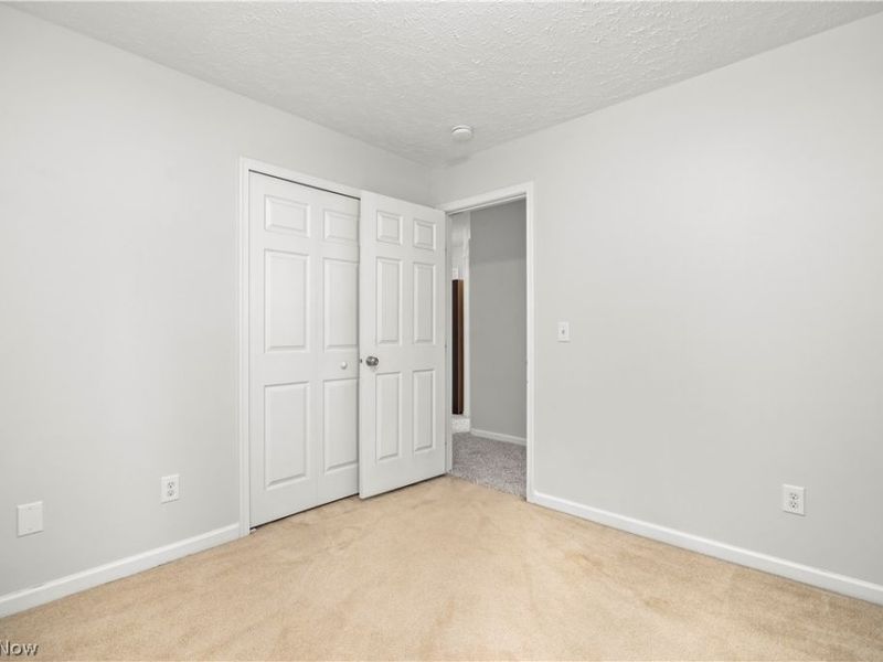 6199 E Meadow Farm Lane, Lorain, OH 44053 Photo 24