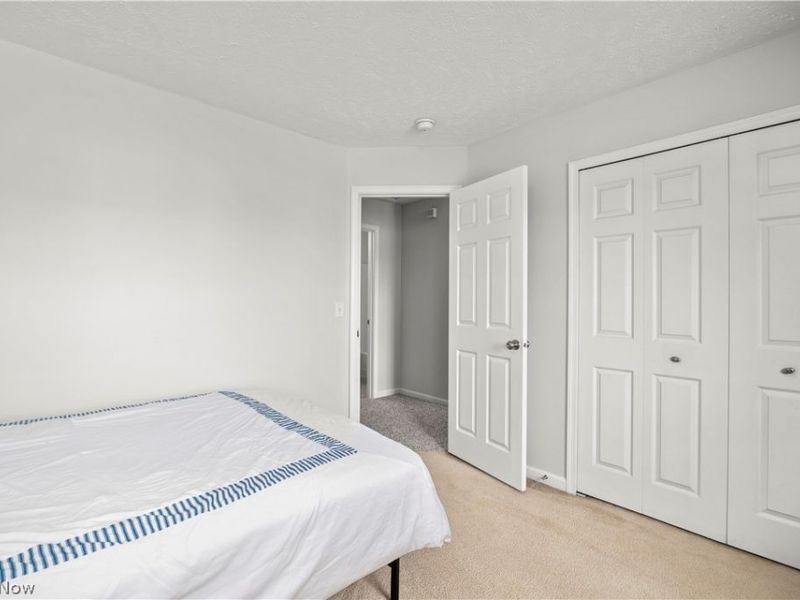 6199 E Meadow Farm Lane, Lorain, OH 44053 Photo 27